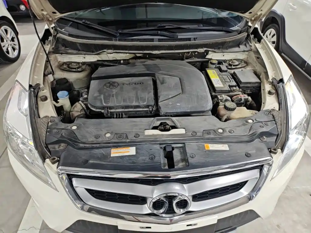 BAIC Senova X65 2016 2015 2.0T Automatic Elite