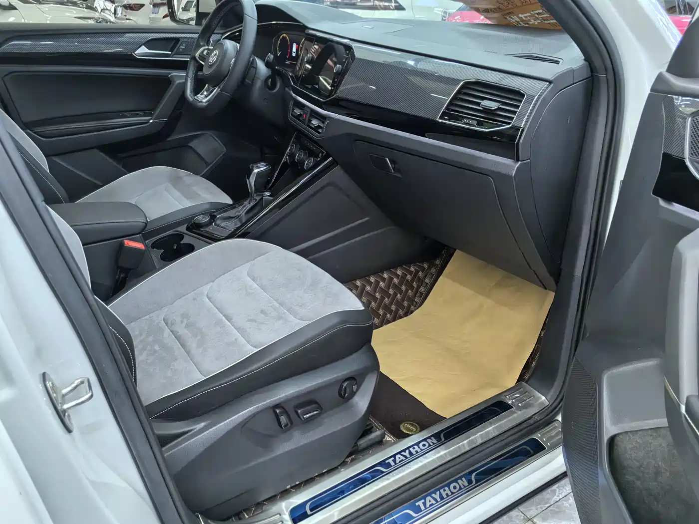 Volkswagen Tayron 2019 380TSI 4WD R-Line China VI фото 10