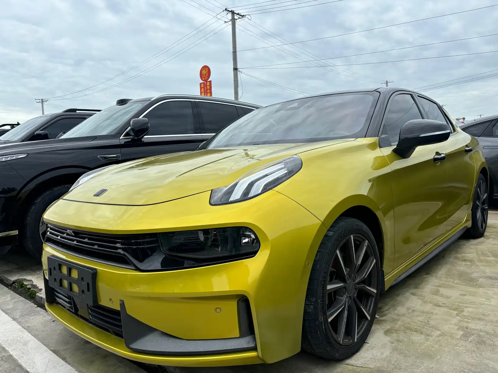 Фото 1 - Lynk & Co 03