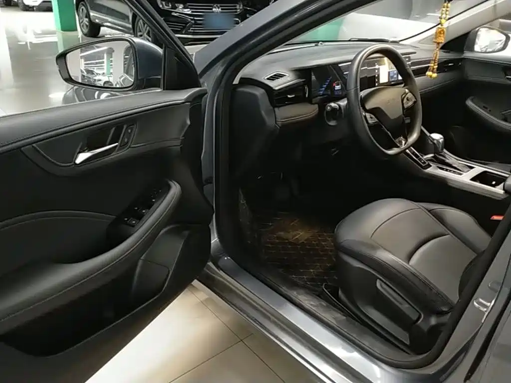 Roewe i5 2025 2026 1.5L CVT Luxury