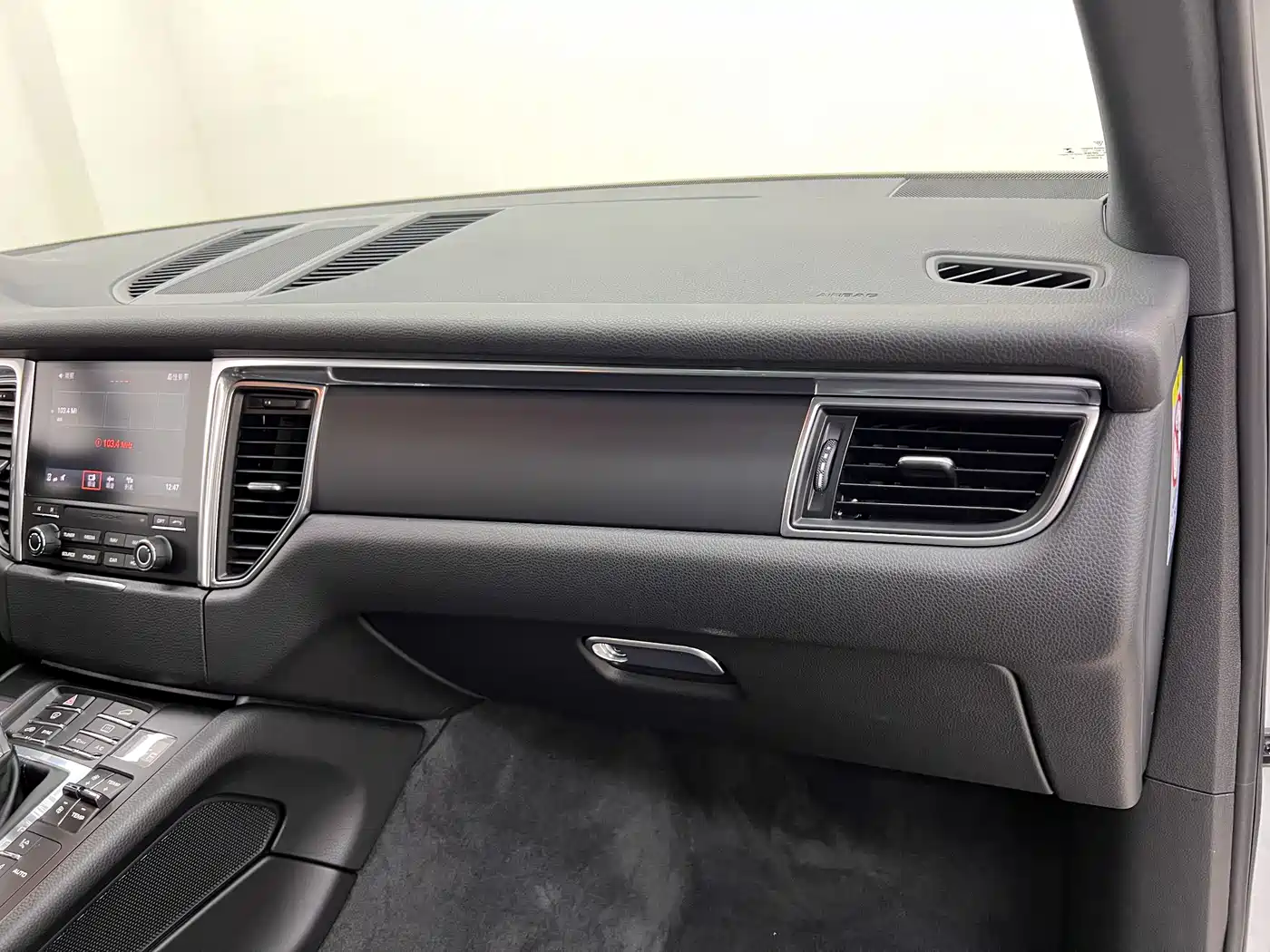 Porsche Macan 2017 Macan 2.0T фото 24