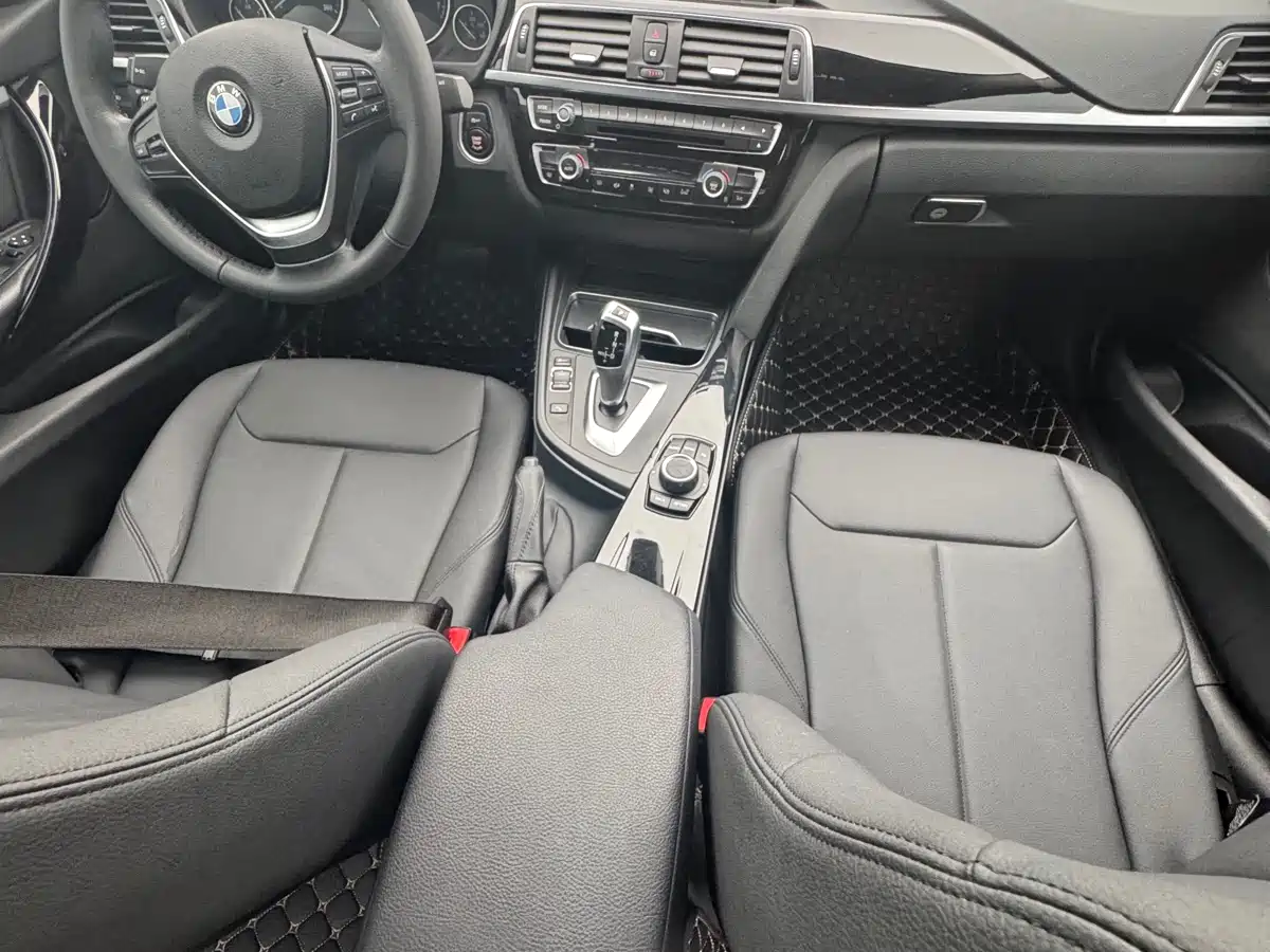 BMW 3 Series 2017 320Li Fashion фото 13