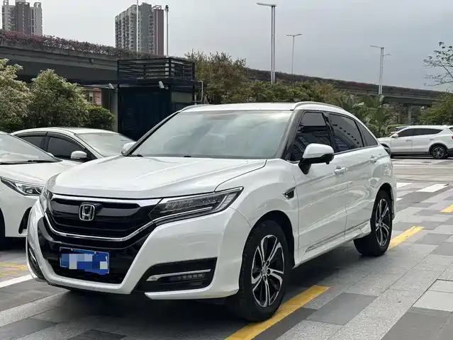 HONDA UR V