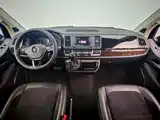 Фото 10 - Volkswagen Multivan