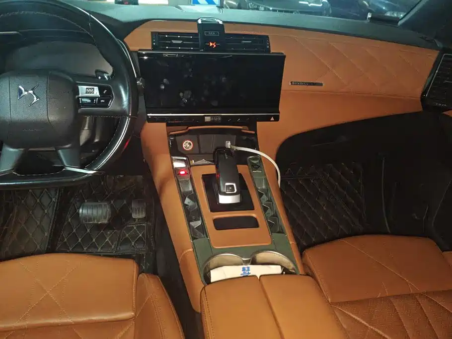 DS 7 2019 2018 45THP Rivoli Pioneer Edition