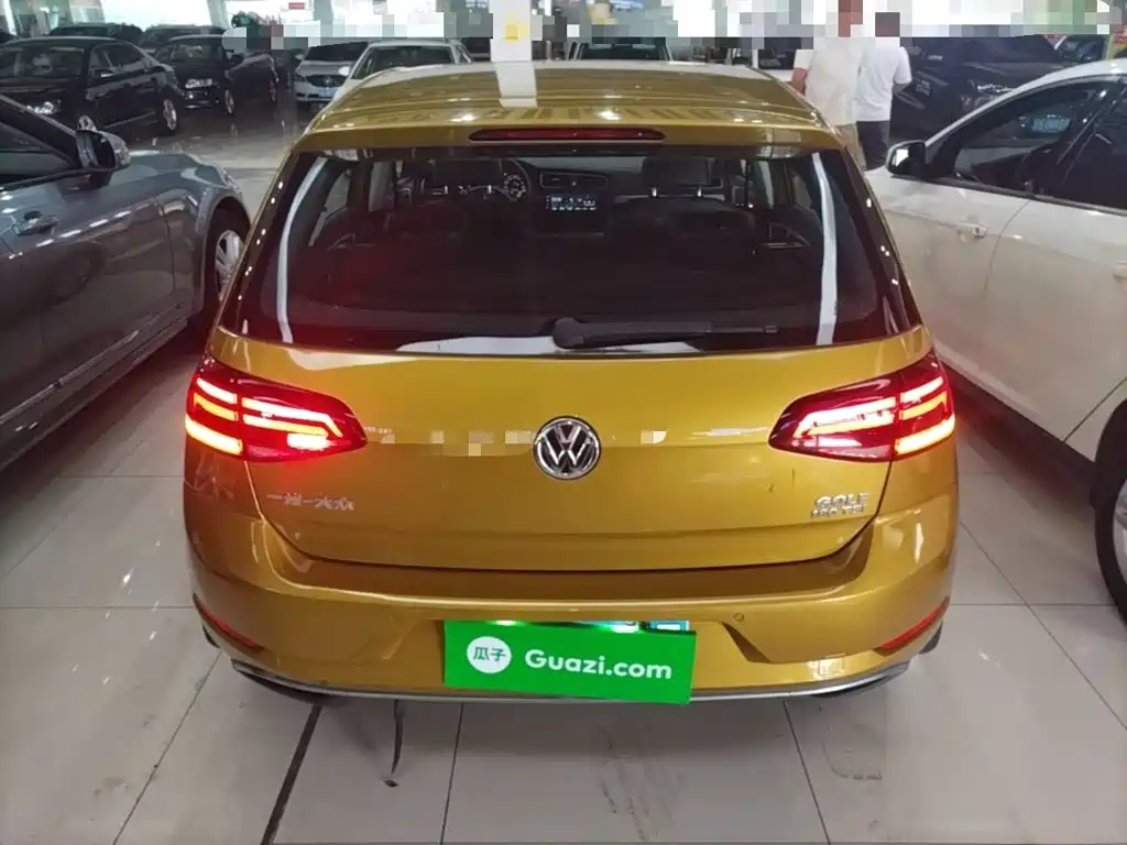 Фото 6 - Volkswagen Golf