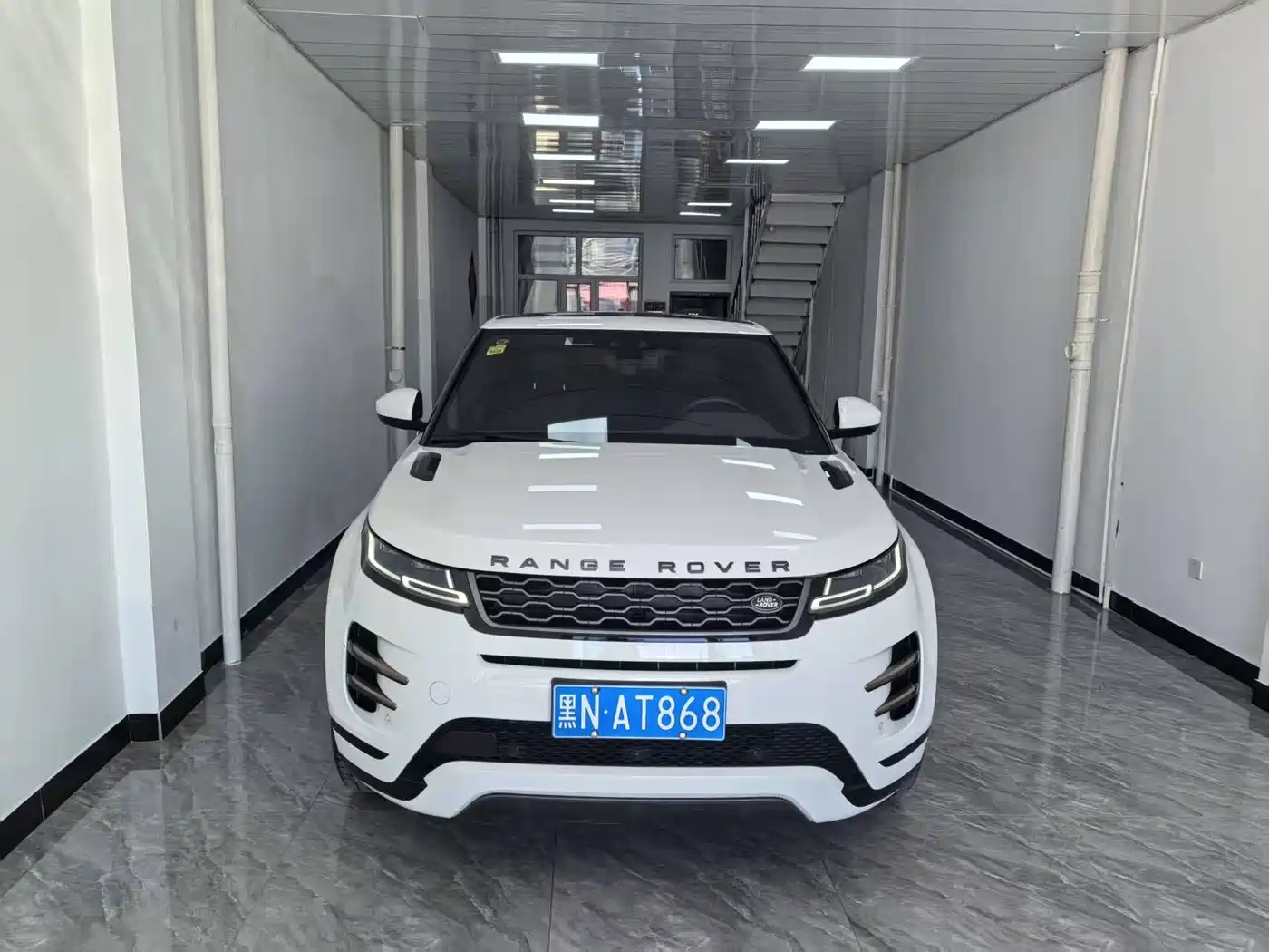 Land Rover Range Rover Evoque 2020 249PS R-DYNAMIC SE Sport Tech Edition фото 2
