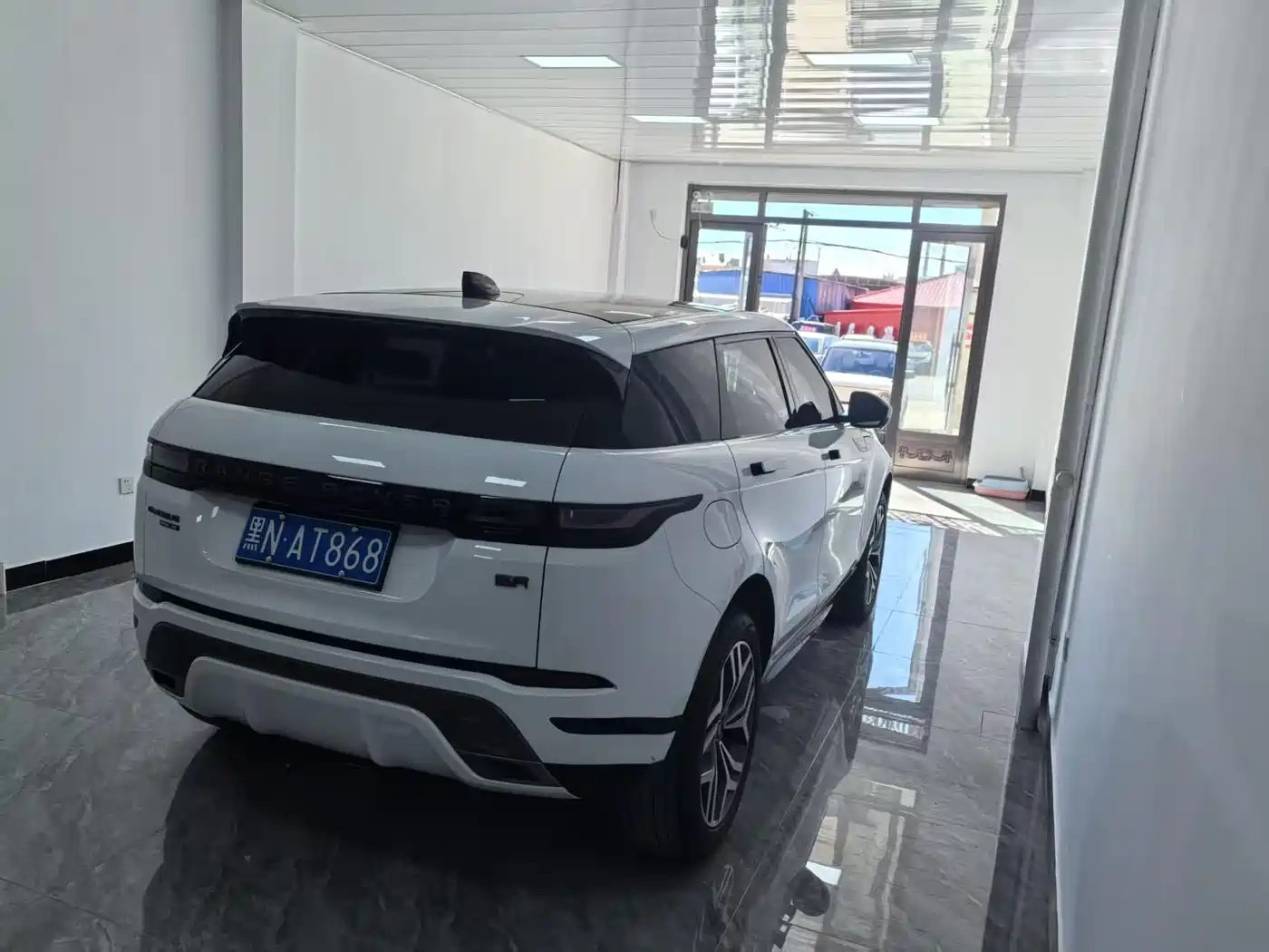 Land Rover Range Rover Evoque 2020 249PS R-DYNAMIC SE Sport Tech Edition фото 6