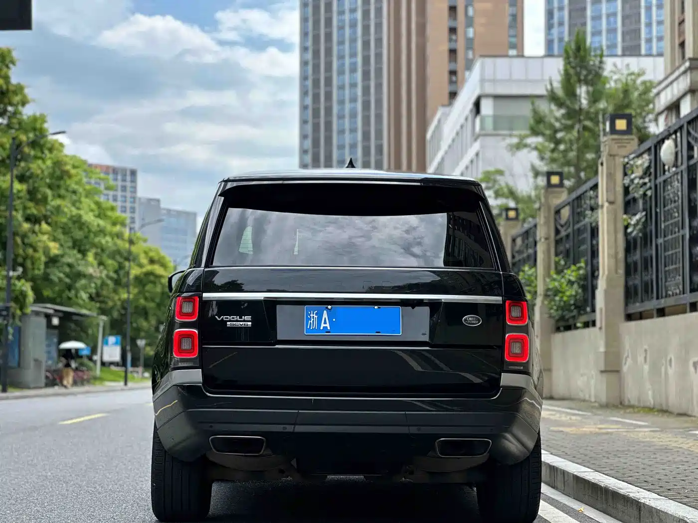 Land Rover Range Rover 2018 3.0 SC V6 Vogue Heritage Edition фото 5