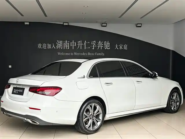 Mercedes-Benz E-Class 2022 E 300 L Sport Fashion — фото 4