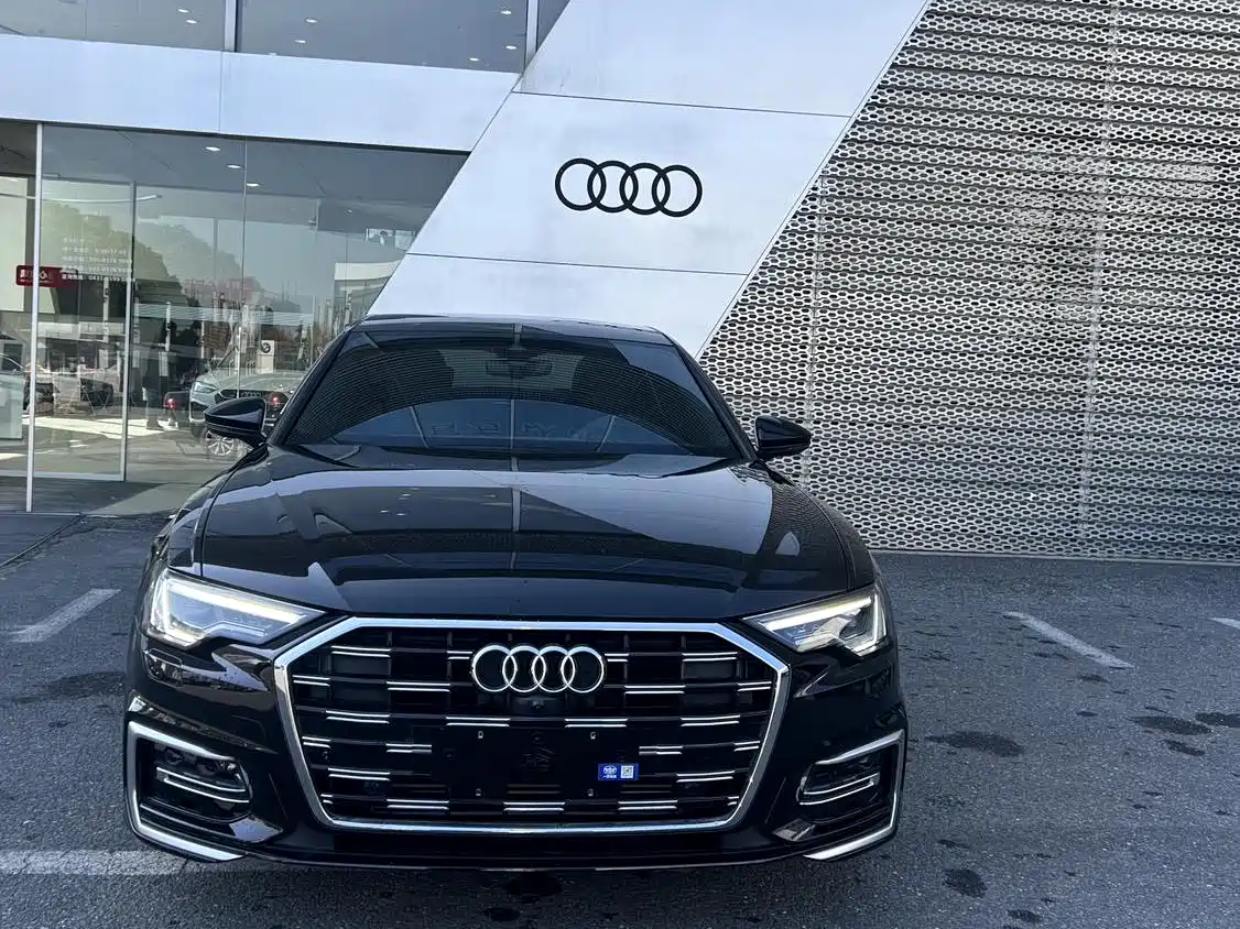 Audi A6L 2023 45 TFSI Premium Selection Dynamic фото 2