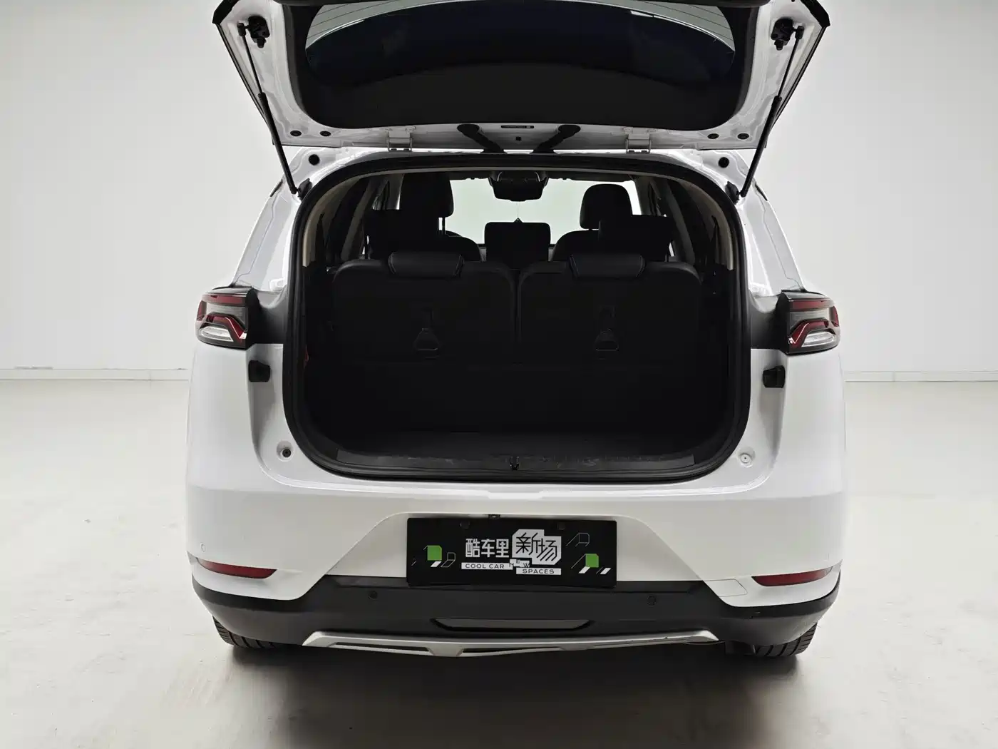 BYD Tang 2020 2019 2.0T Automatic Smart Connect Delight 7-seater China VI