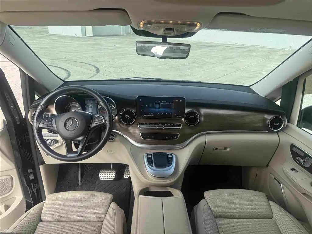 Mercedes-Benz V-Class 2024 2022 V 260 L Long Wheelbase Luxury Edition