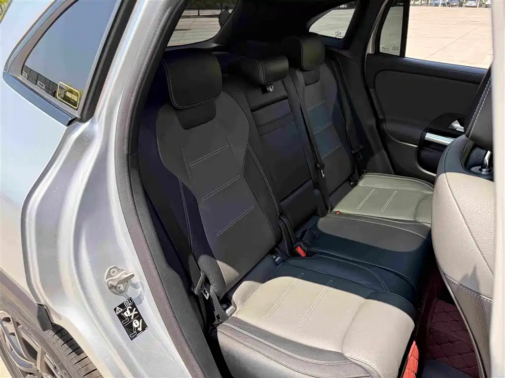 MERCEDES-BENZ GLA AMG