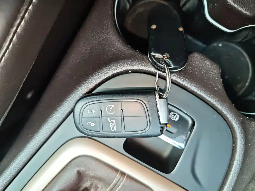 Jeep Cherokee (Import) 2015 2014 2.4L Luxury