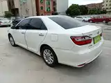 Фото 23 - Toyota Camry