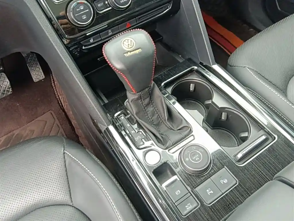 Volkswagen Teramont 2019 380TSI 4WD Luxury China V фото 14