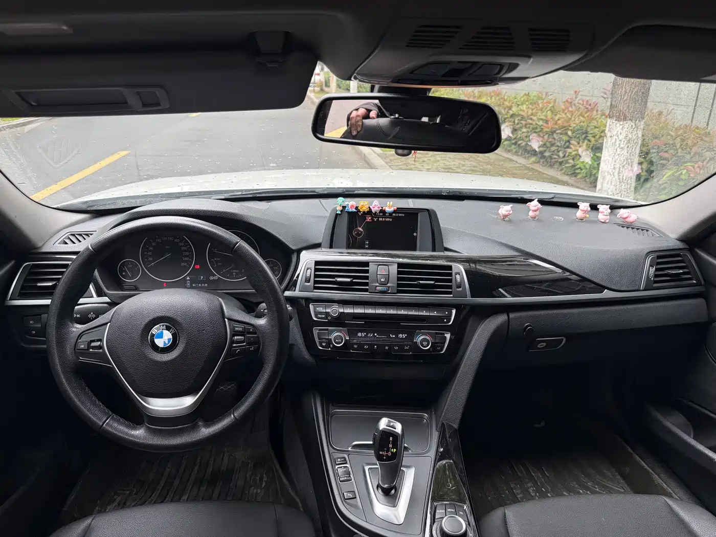 BMW 3 Series 2017 318Li Fashion фото 9