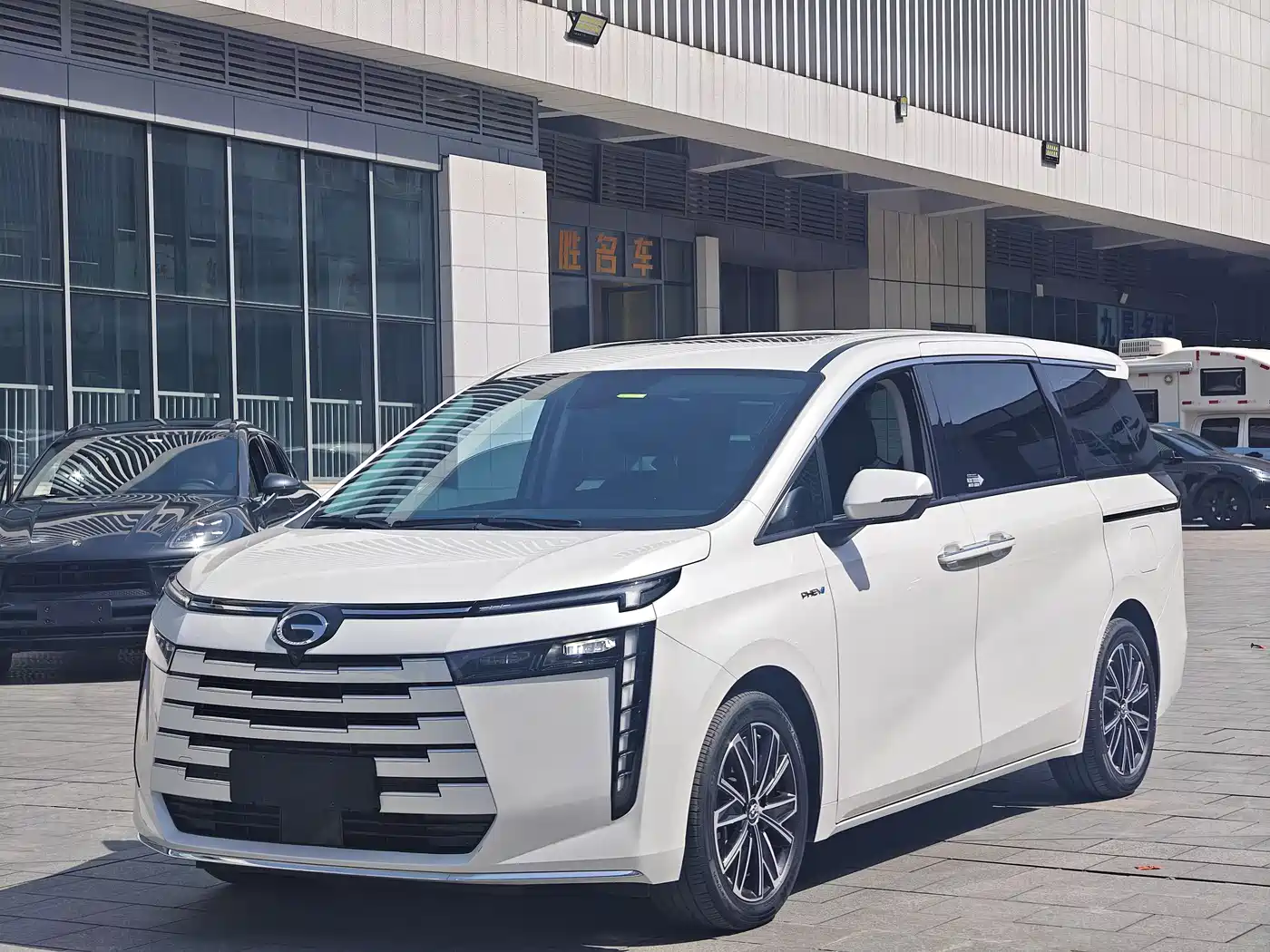 GAC TRUMPCHI E8 NEW ENERGY