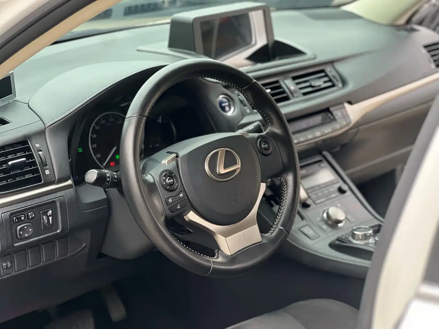 Lexus CT 2020 2017 CT200h Elite Edition Monochrome China V