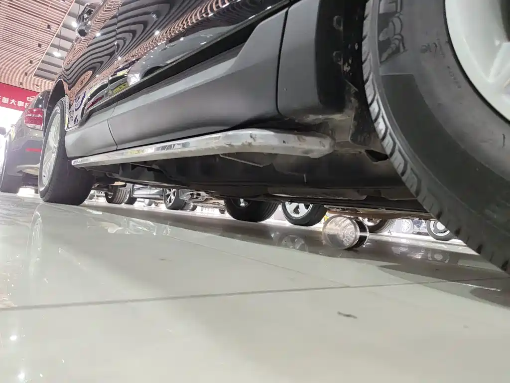 Фото 21 - Ford Edge