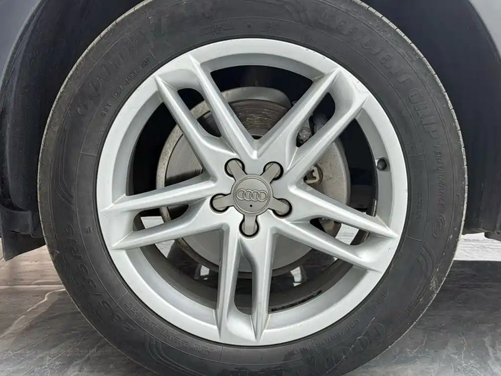 Audi Q5 2018 2017 Plus 40 TFSI Comfort