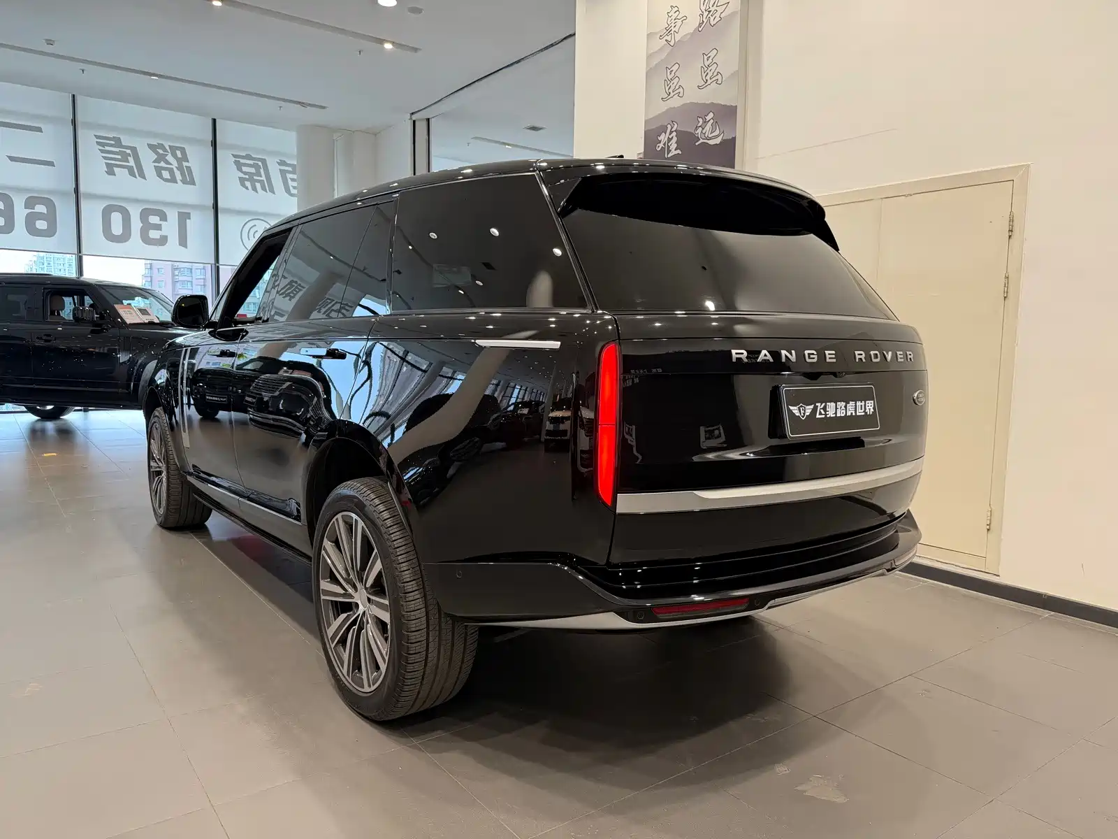 Фото 25 - Land Rover Range Rover