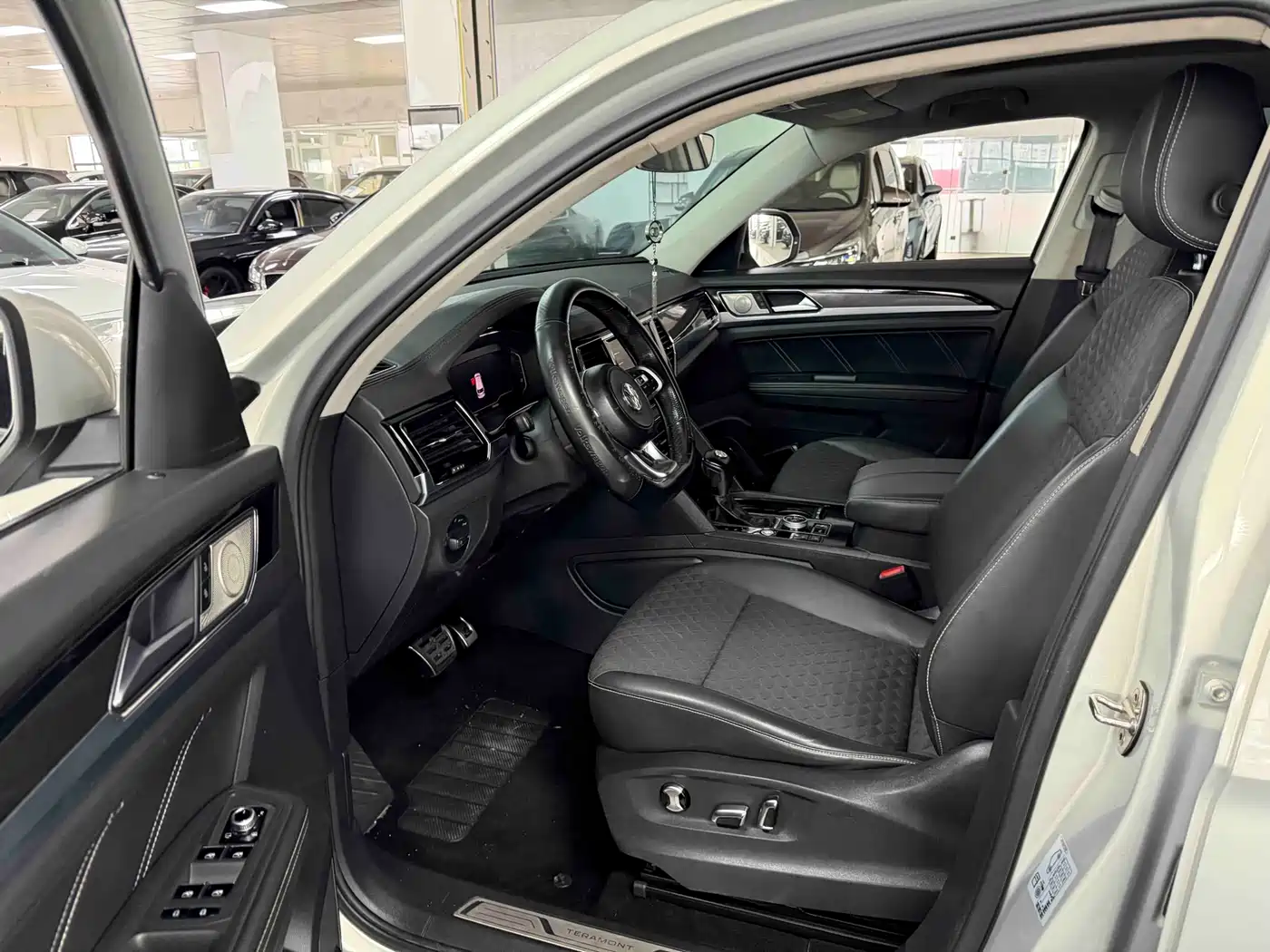 Volkswagen Teramont 2019 Teramont X 380TSI 4WD Luxury Edition фото 4