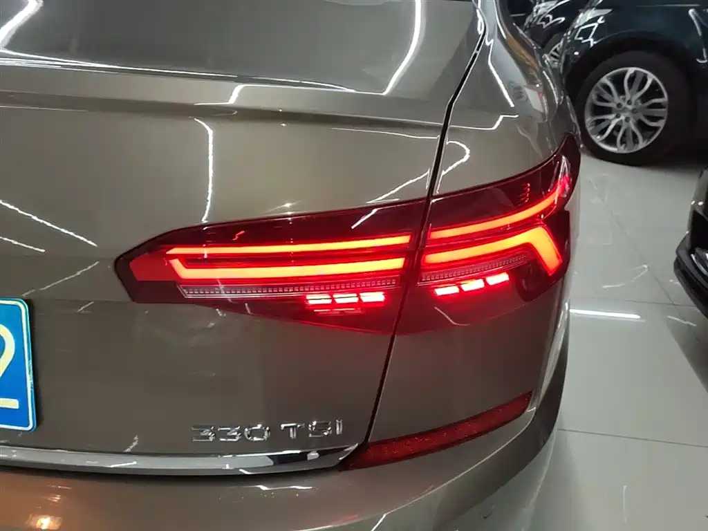 Volkswagen Passat 2019 330TSI Leading Premium Edition China V фото 8