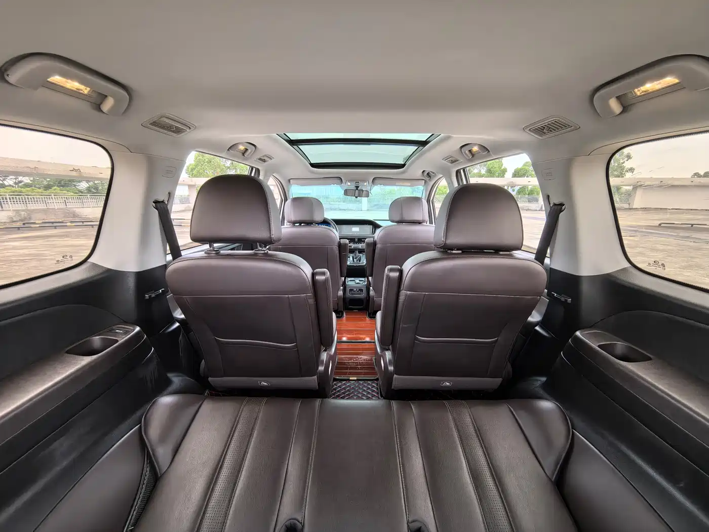 GAC Trumpchi Trumpchi M6 2019 270T Automatic Honor (7-seater) China V фото 10
