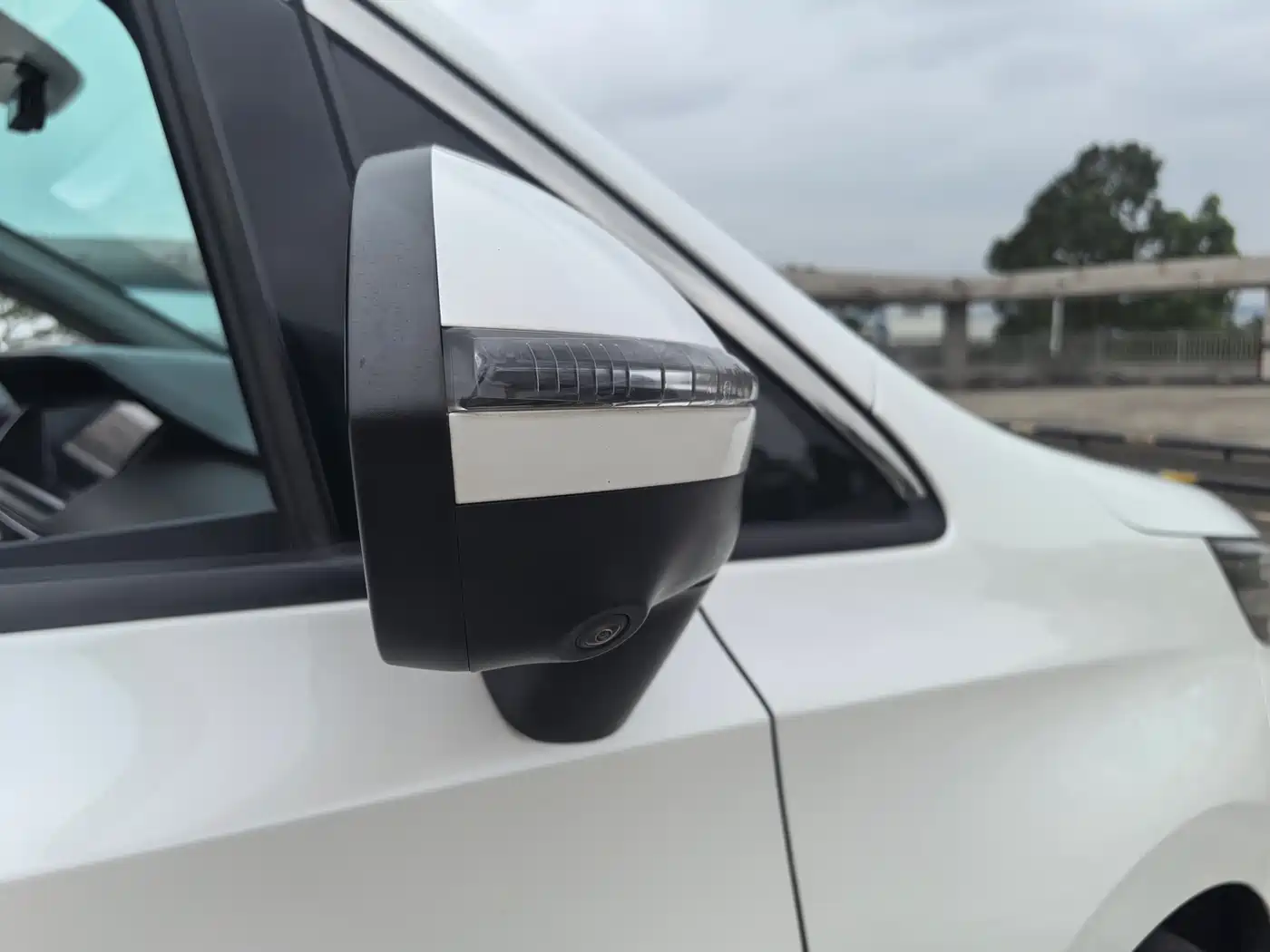GAC Trumpchi Trumpchi M6 2019 270T Automatic Honor (7-seater) China V фото 15