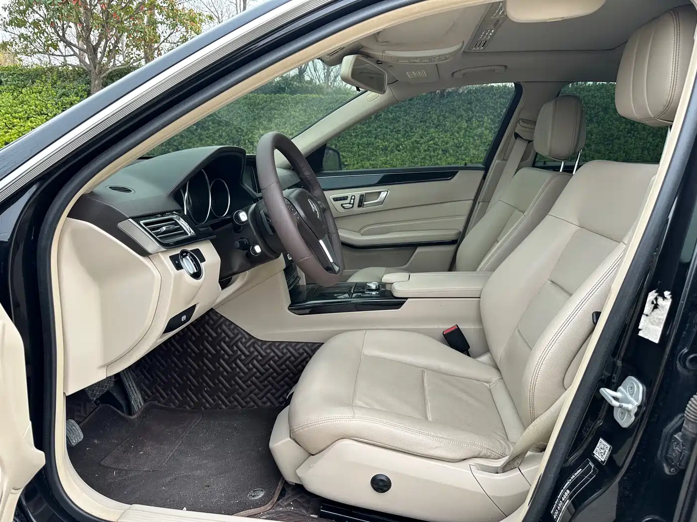 Mercedes-Benz E-Class 2014 Facelift E 260 L Sport фото 4