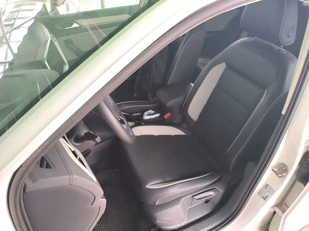 Volkswagen T-Roc, миниатюра 15