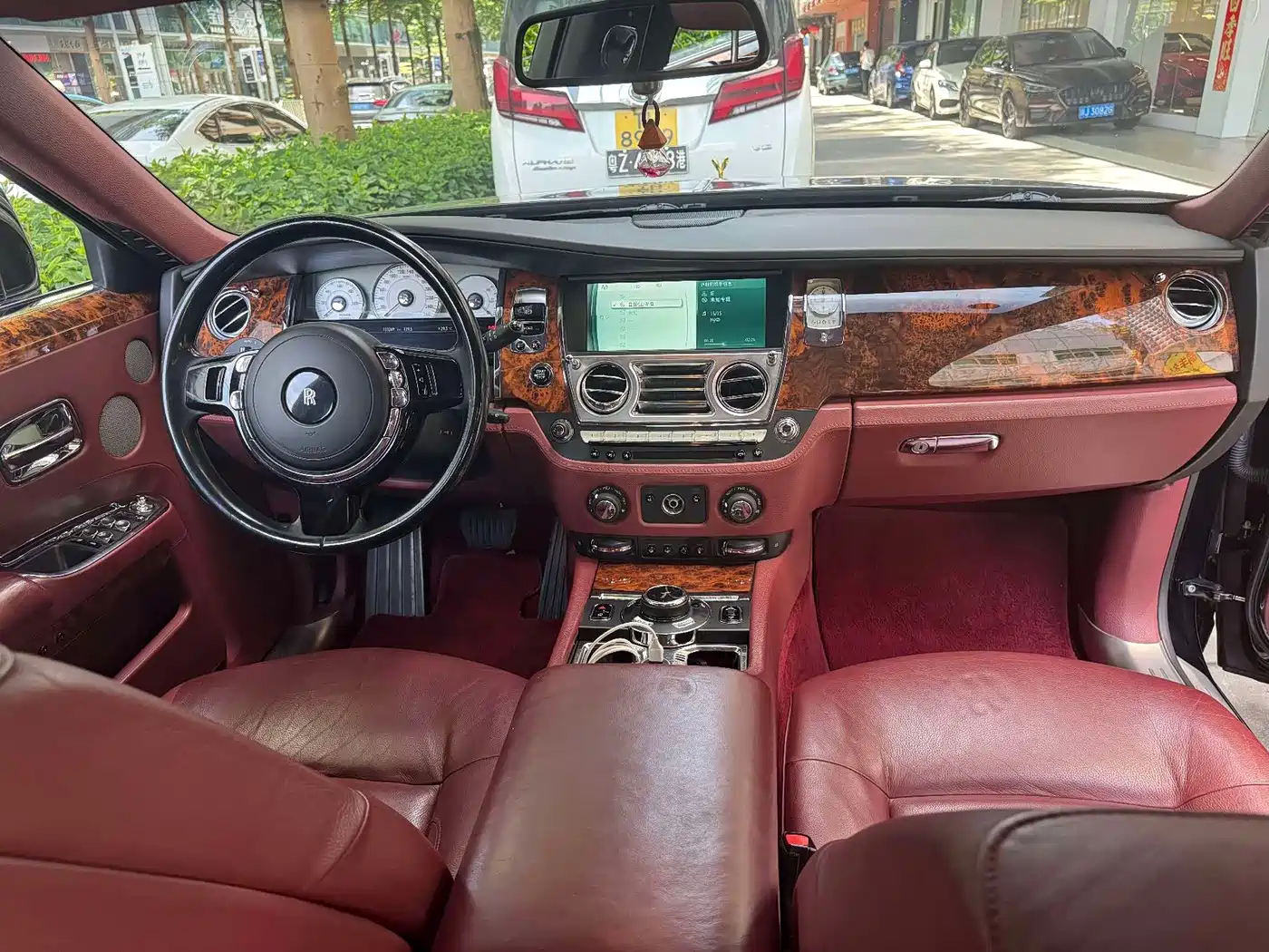 Фото 3 - Rolls-Royce Ghost