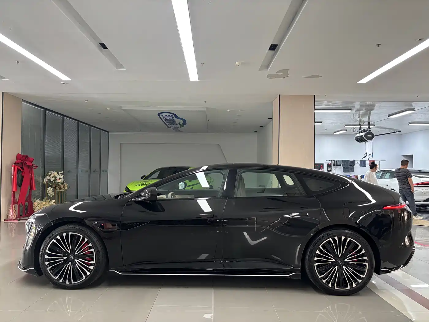 Avatr 12 2025 Facelift Ultra EV AWD фото 8