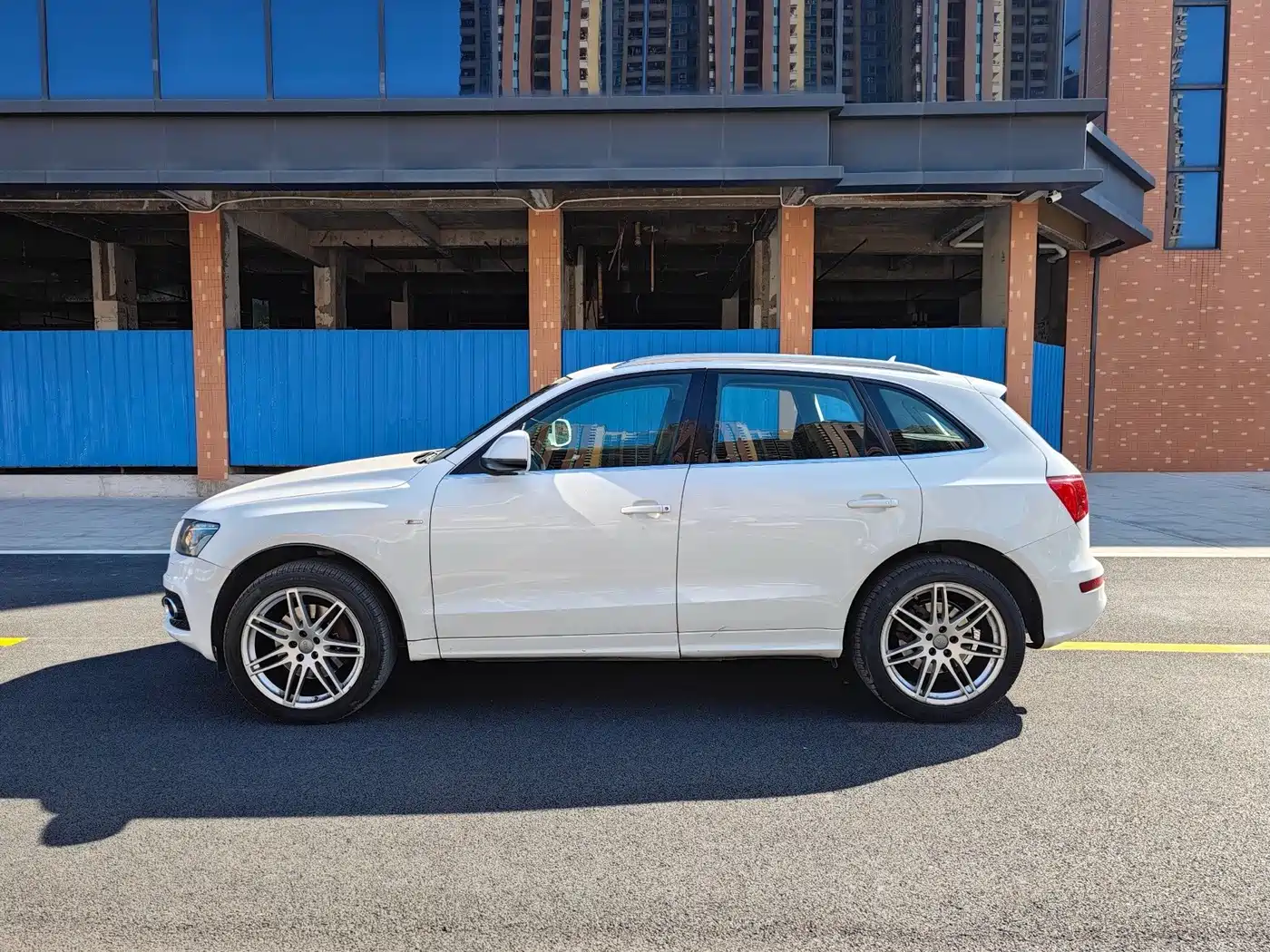 Audi Q5 (Import) 2010 2010 3.2FSI Sport