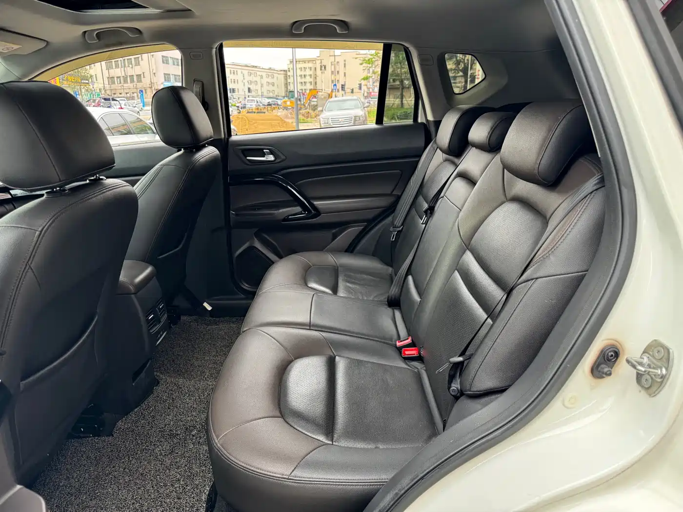 GAC Trumpchi Trumpchi GS4 2017 235T Automatic 2WD Luxury Smart Connected Edition фото 6