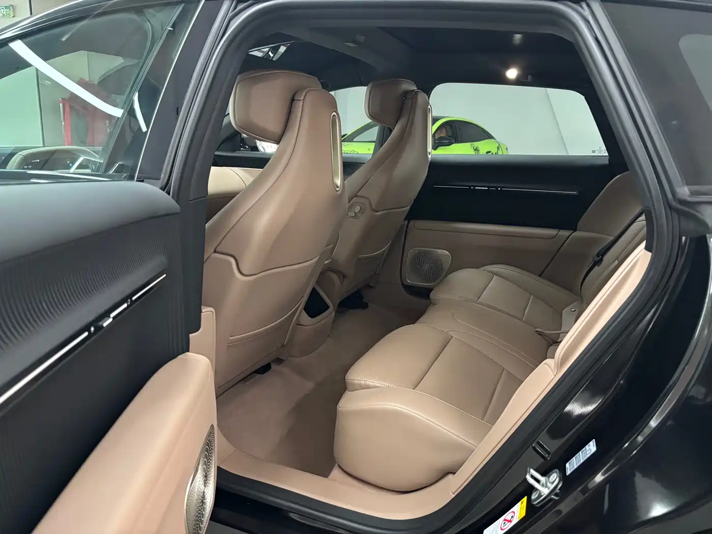 Avatr 12 2025 Facelift Ultra EV AWD фото 11