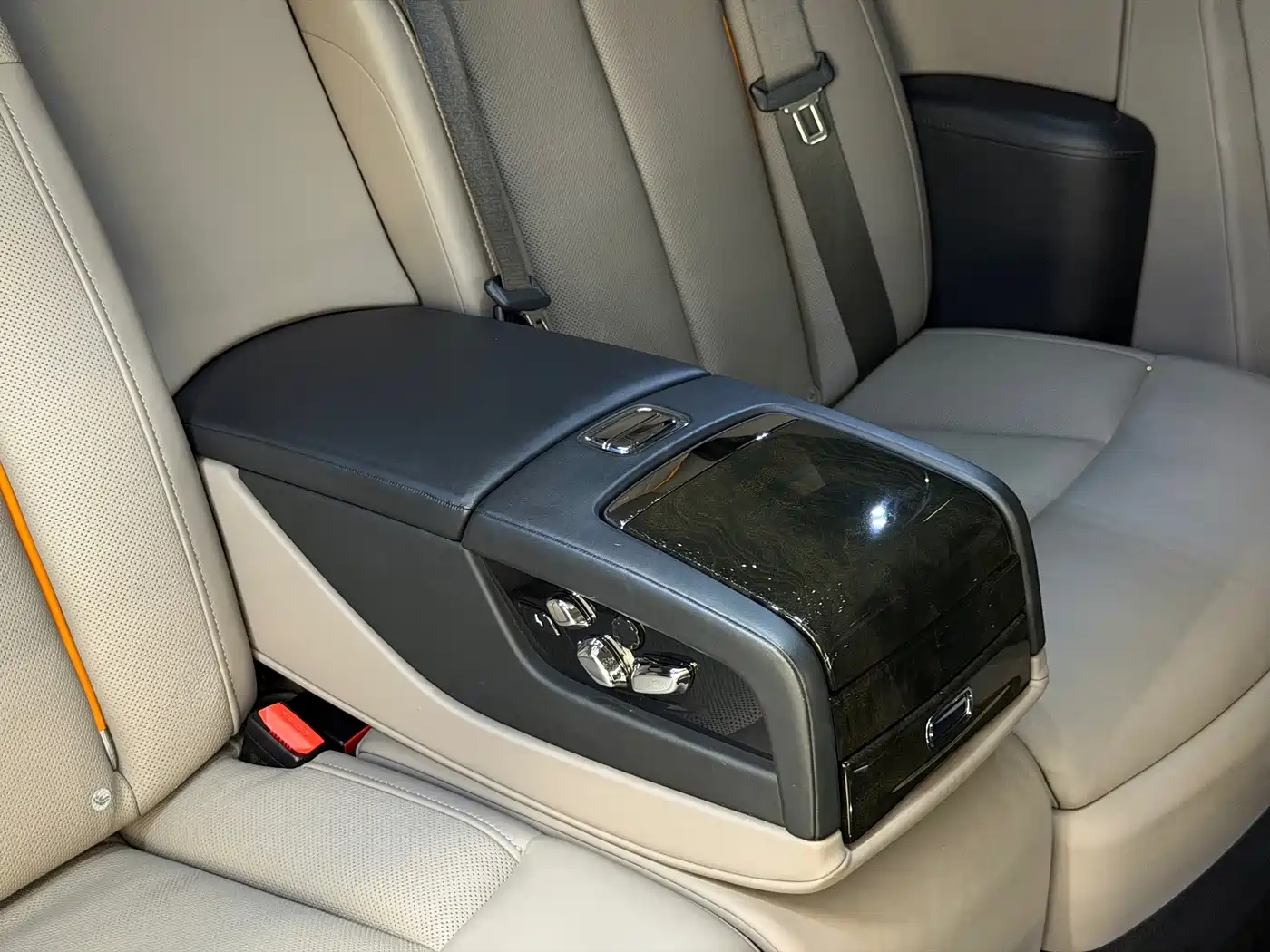 Rolls-Royce Phantom 2019 2018 6.7T Long Wheelbase Version