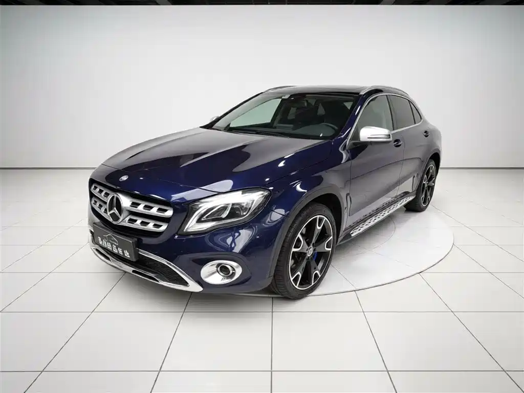 Mercedes-Benz GLA 2017 GLA 220 4MATIC Fashion