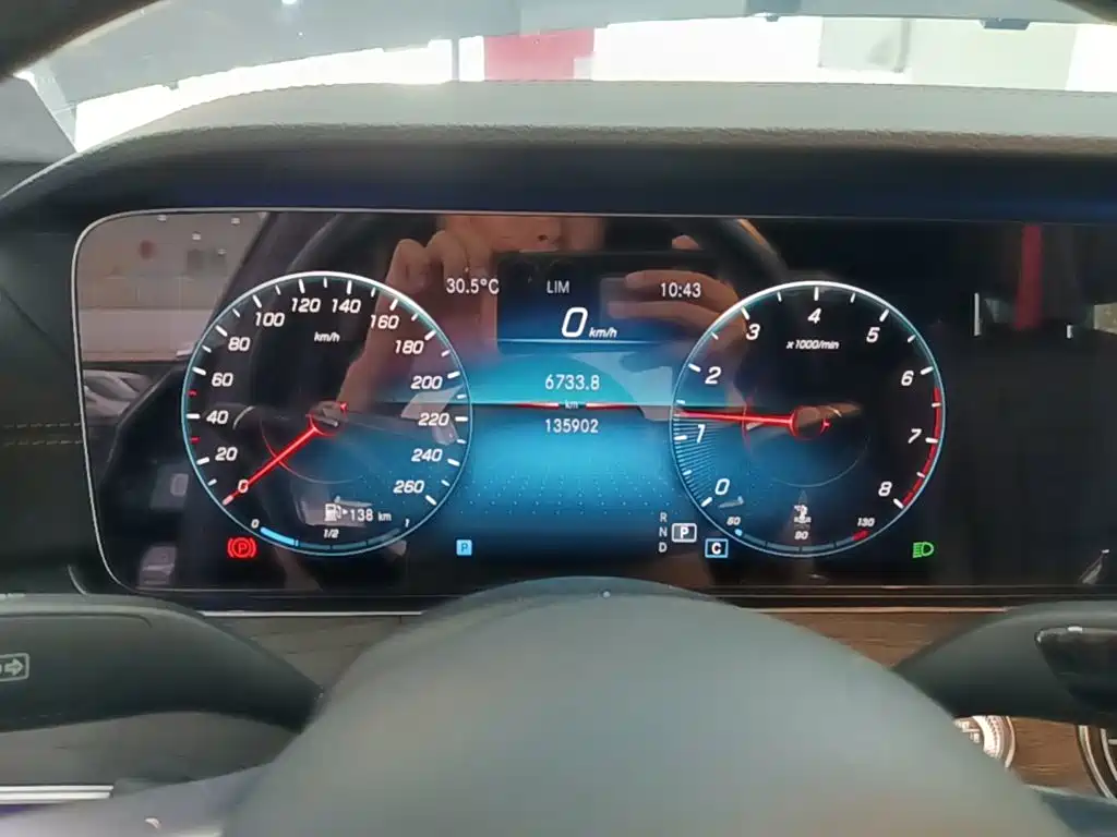 MERCEDES-BENZ E-CLASS