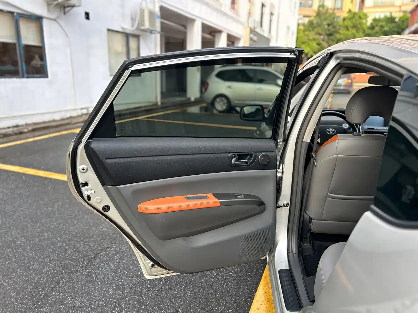 Toyota Prius 2007 2006 1.5L Leather Navigation Edition