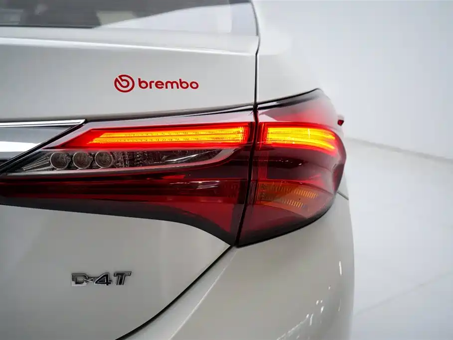 Toyota Levin 2017 Facelift 185T CVT Elite (China V) фото 11