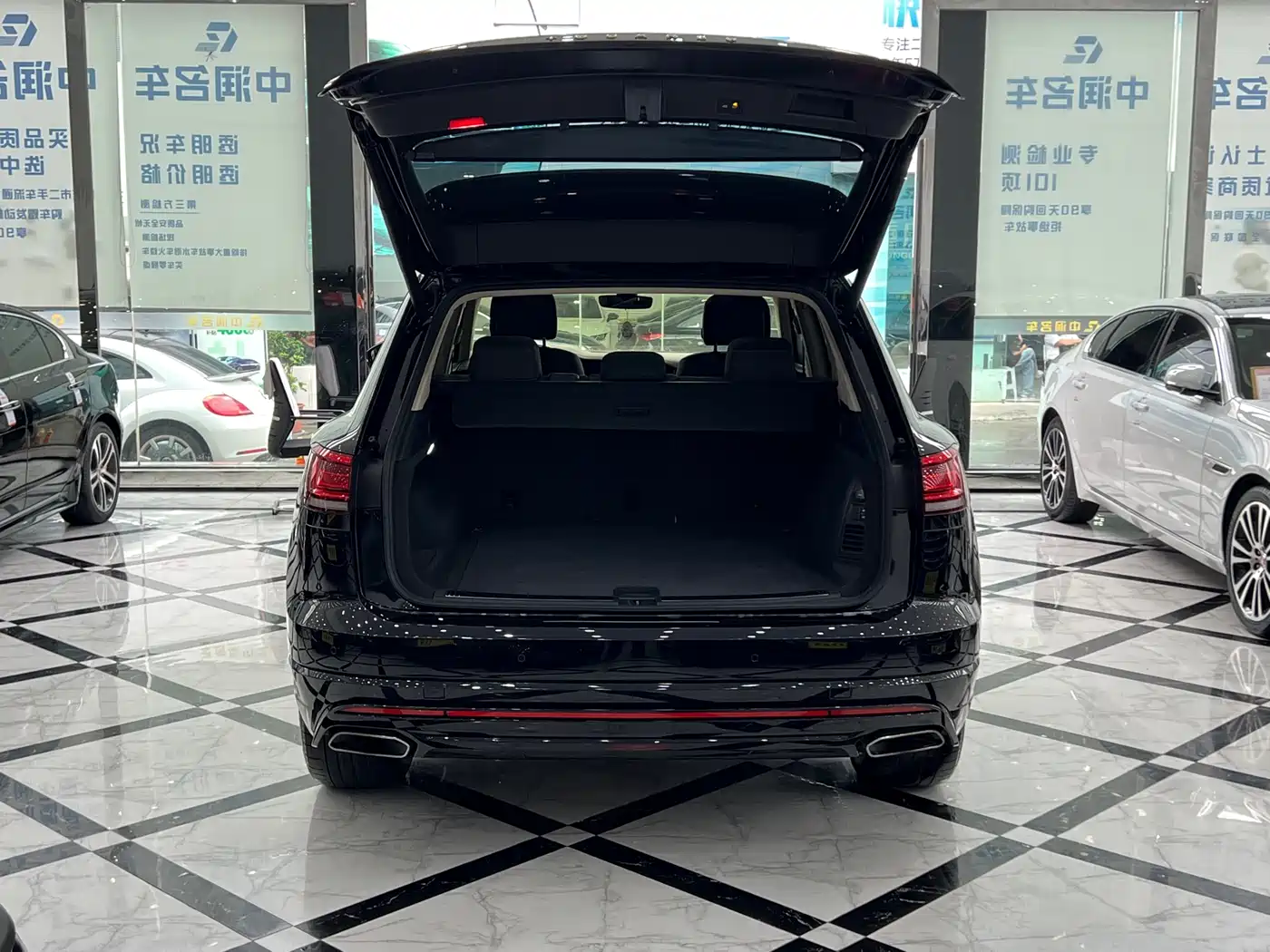 Volkswagen Touareg 2019 3.0TSI Sharp Edge Edition China VI фото 27