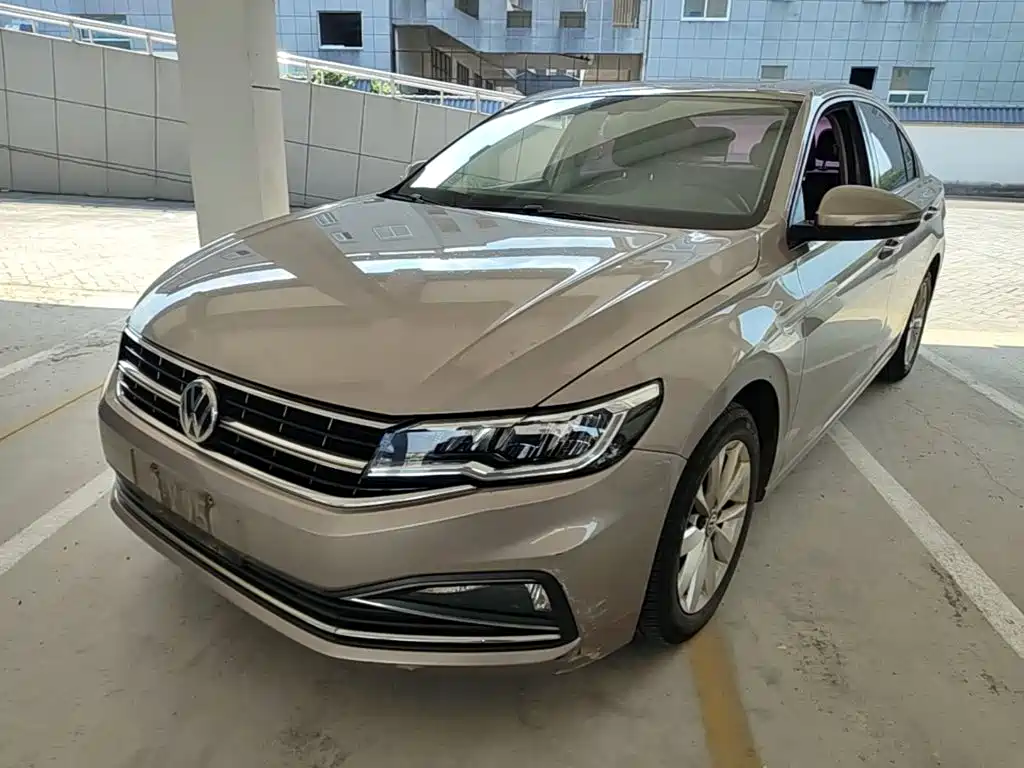 Фото 1 - Volkswagen Bora