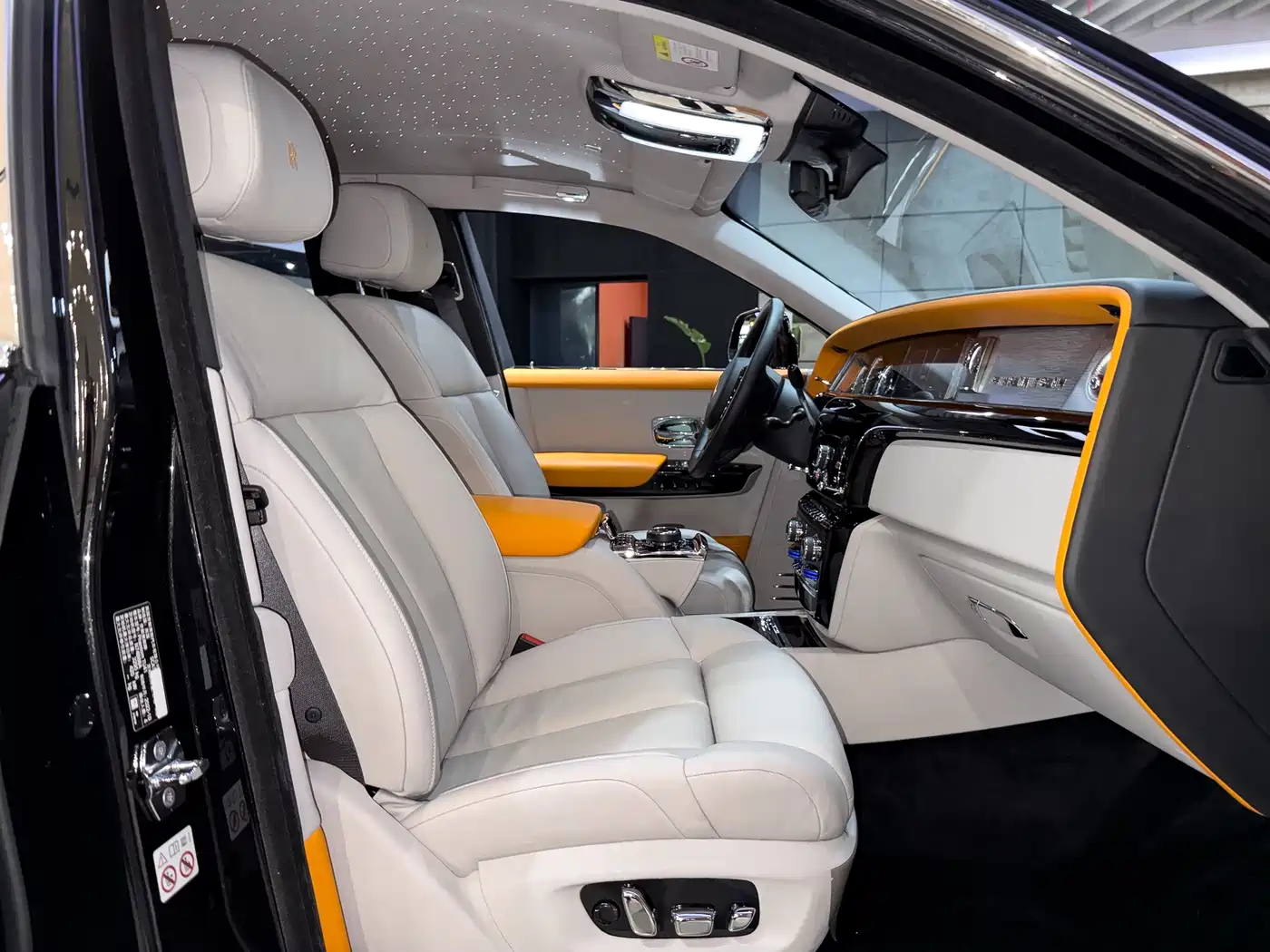 Rolls-Royce Phantom 2023 2024 Long Wheelbase Series II