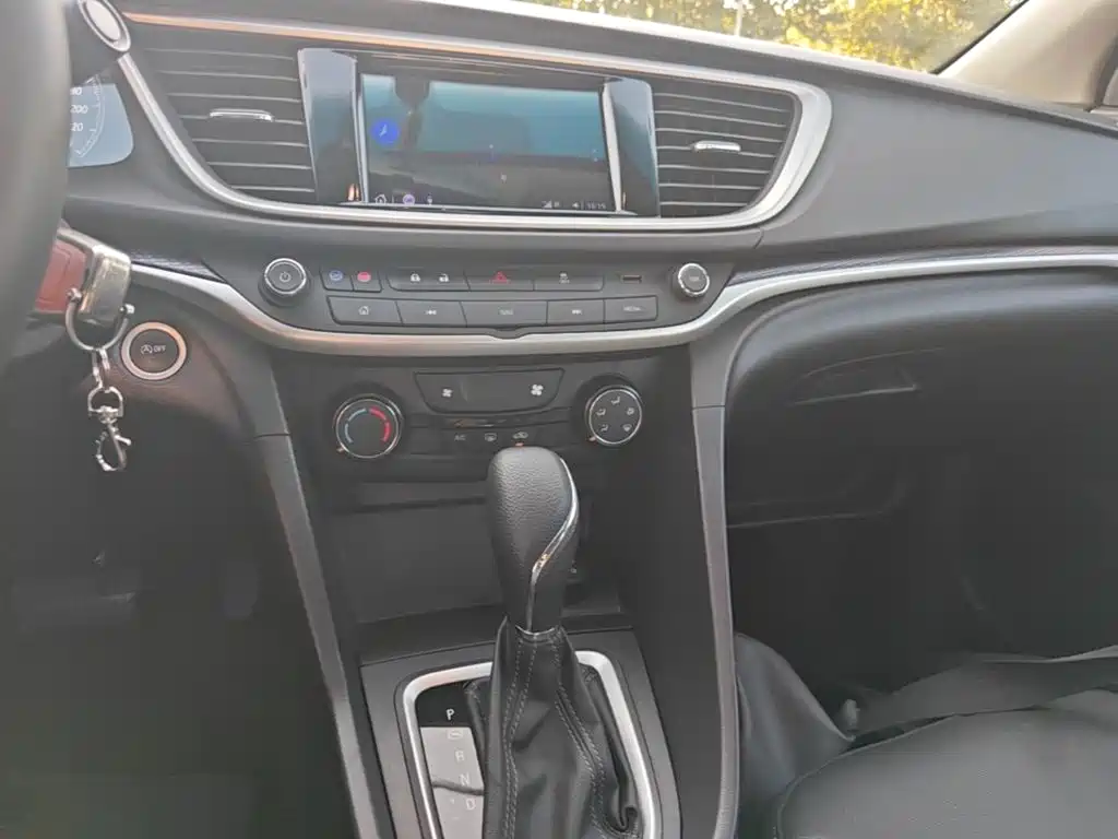 Фото 13 - Buick Excelle
