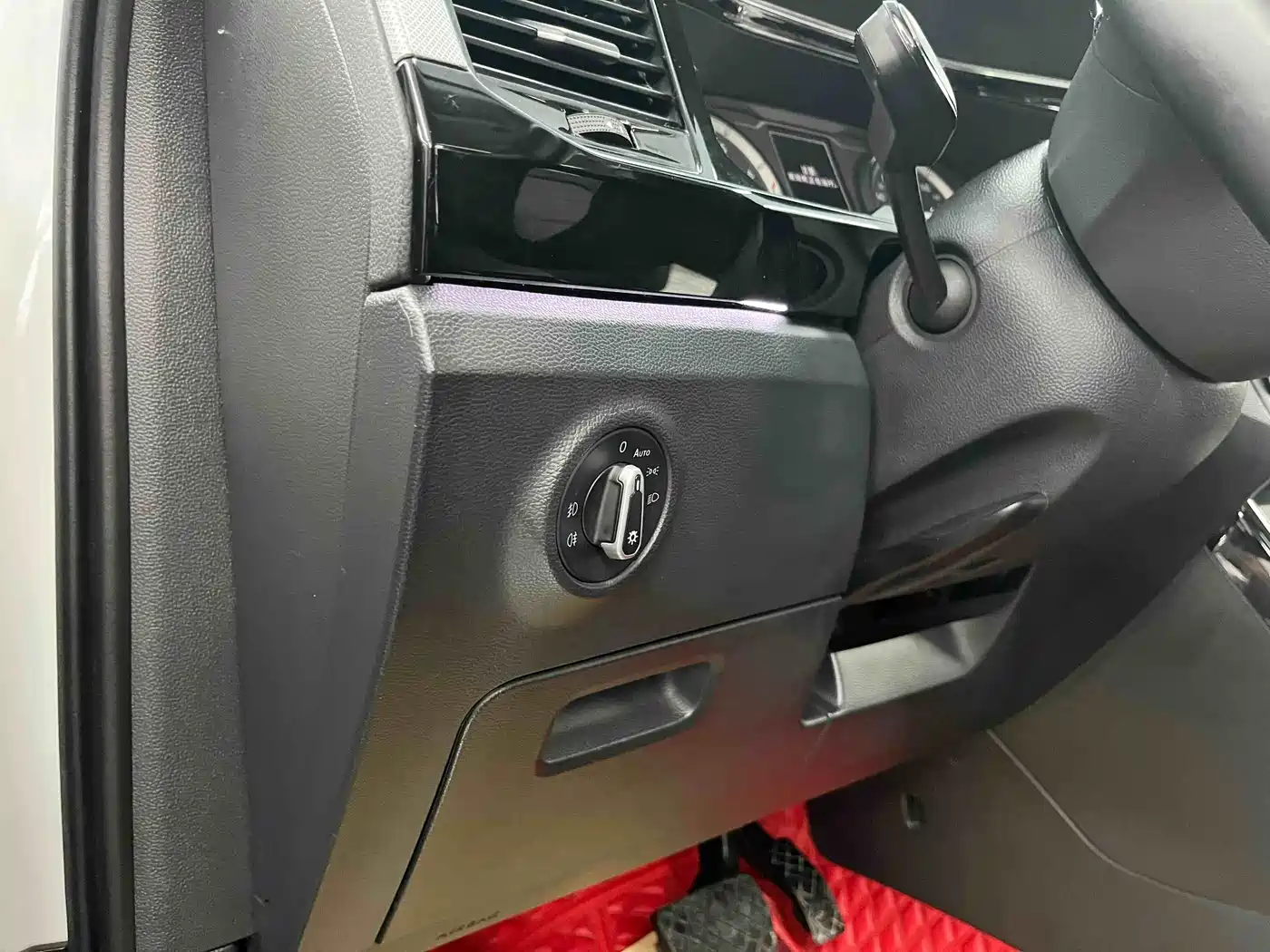 Volkswagen Tayron 2020 330TSI 2WD Luxury Smart Edition фото 11