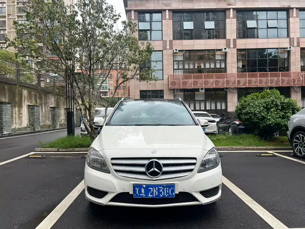 Mercedes-Benz B-Class 2012 B 180 фото 2