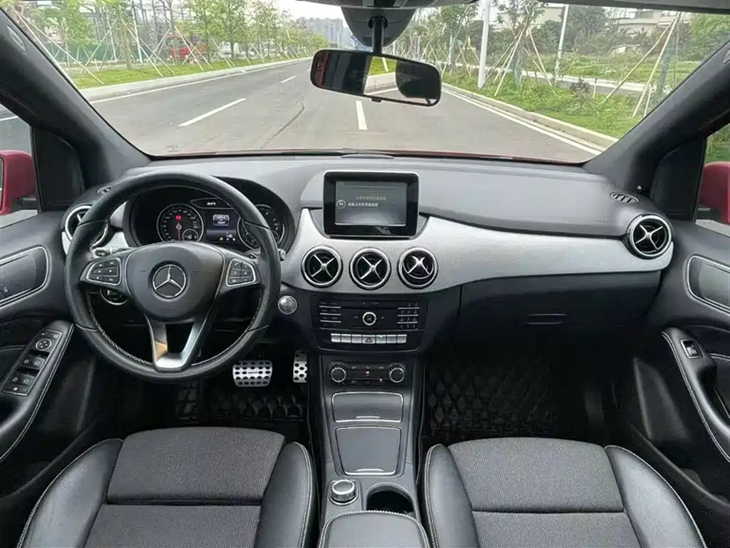 Mercedes-Benz B-Class 2015 B 200 Dynamic фото 15